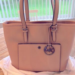 Michael Kors Saffiano leather jet set tote blush pink